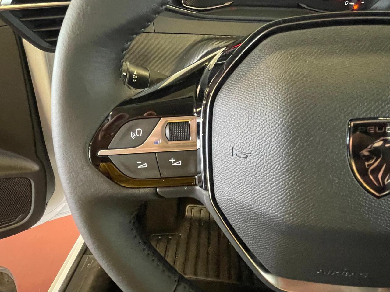 PEUGEOT 208 5P - STYLE P.Tech 75 S&S