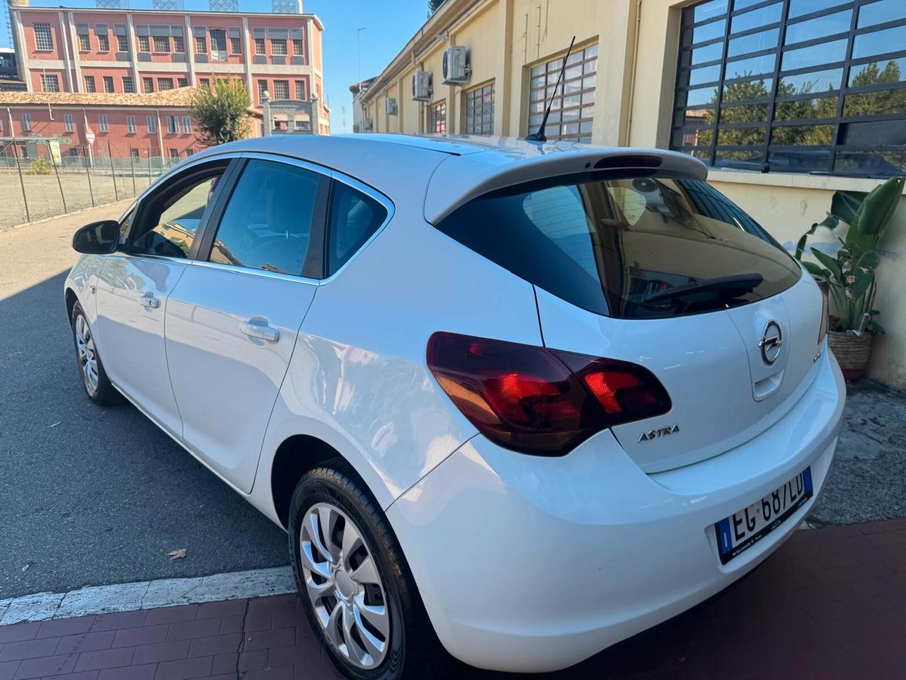 Opel Astra 2011 1.7 Diesel 110CV 5 porte Cosmo