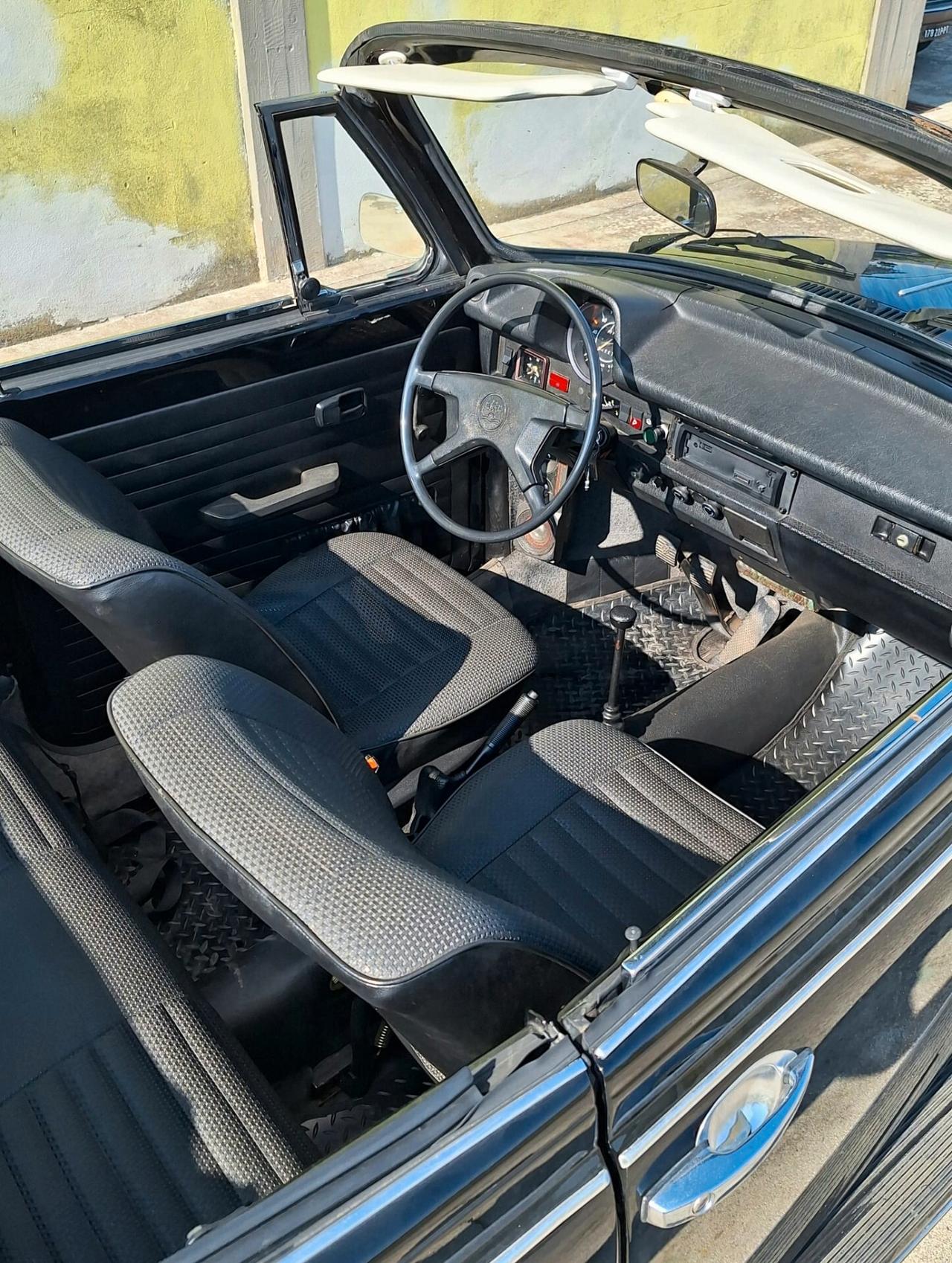 Volkswagen Maggiolino Cabrio - Targa Nera - Libretto a Pagine