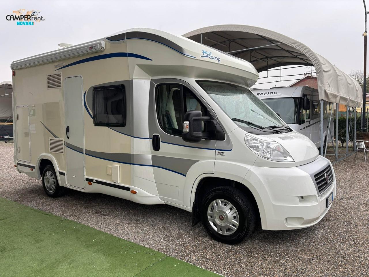 BLUCAMP OCEAN 511 - Semintegrale con letto basculante e letti a castello in coda