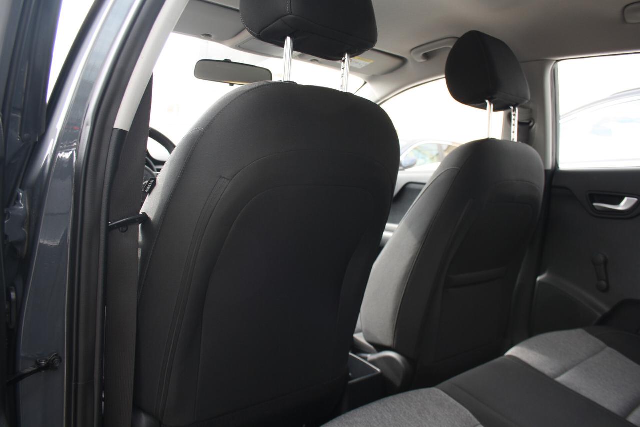 Kia Stonic 1.2 DPI Urban *2022
