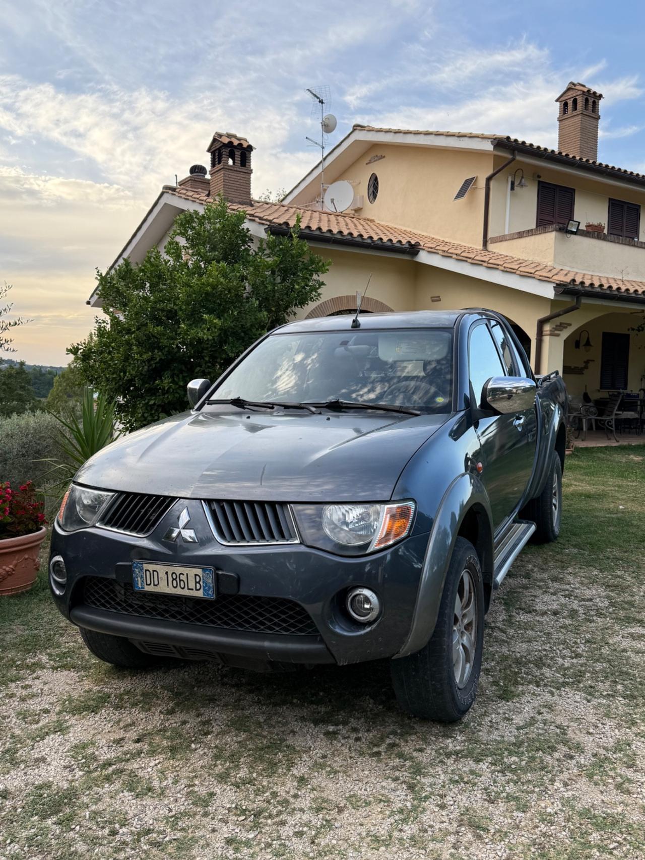 Mitsubishi L200 2.5 DI-D/136CV Single Cab Inform