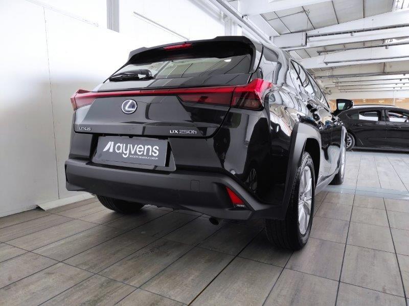 LEXUS UX - UX Hybrid Business