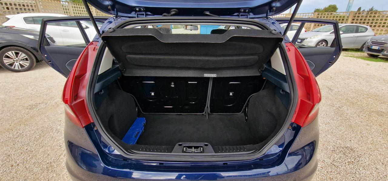 Ford Fiesta 1.2 82 CV 5 porte Titanium 2011