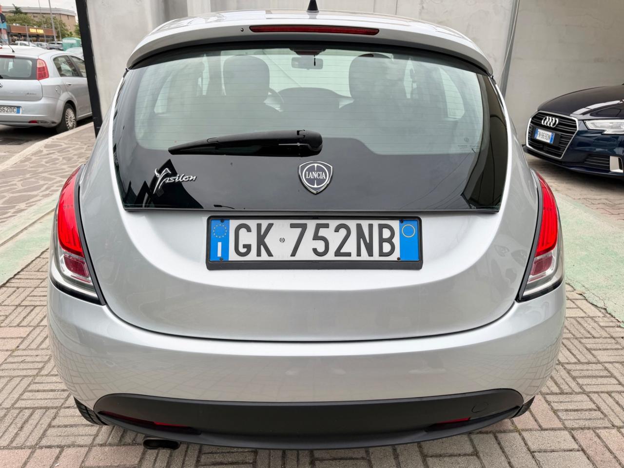 Lancia Ypsilon 1.2 Silver