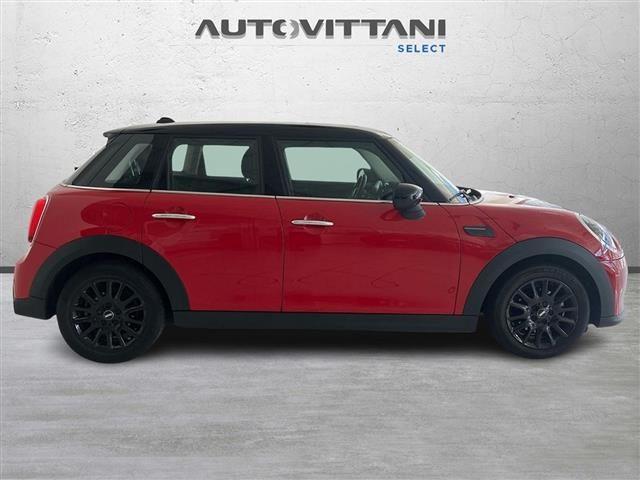 MINI Mini 5 Porte 1.5 Twin Power Turbo Cooper Essential