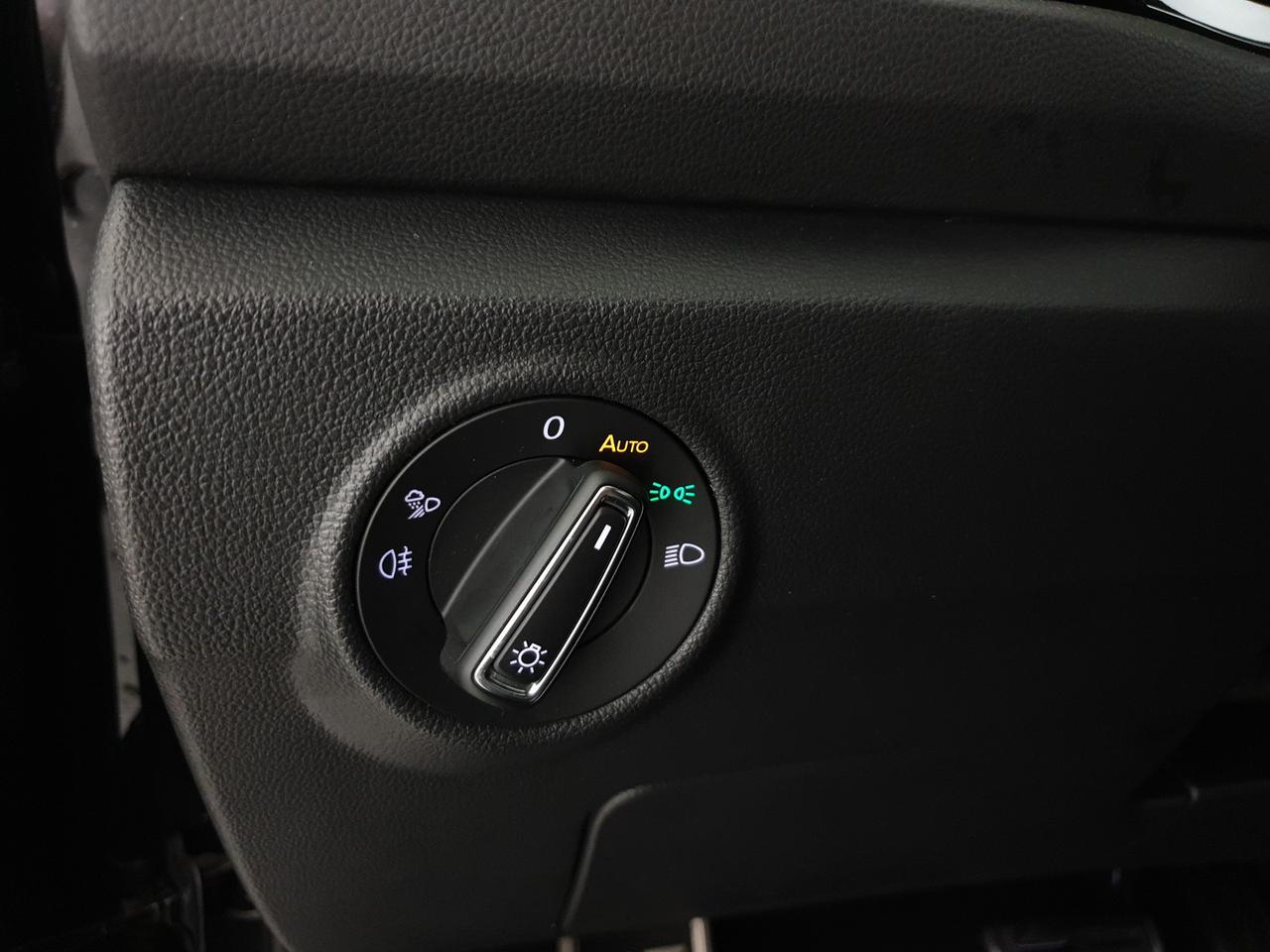 Volkswagen T-Roc 2.0 tdi r-line 150cv dsg