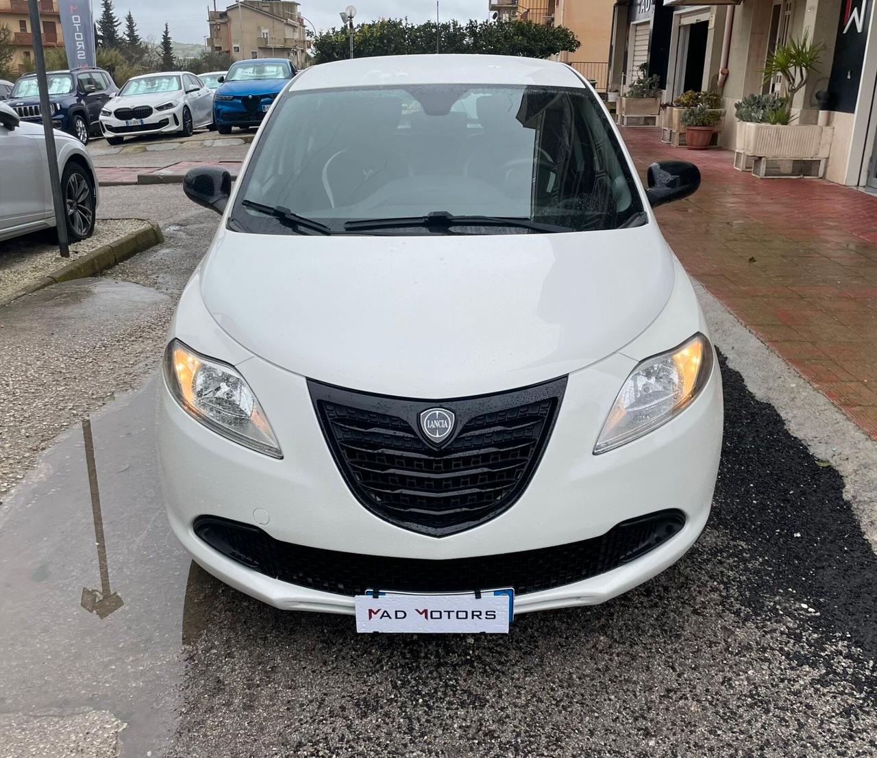 Lancia Ypsilon 1.2 69 CV 5 porte Platinum