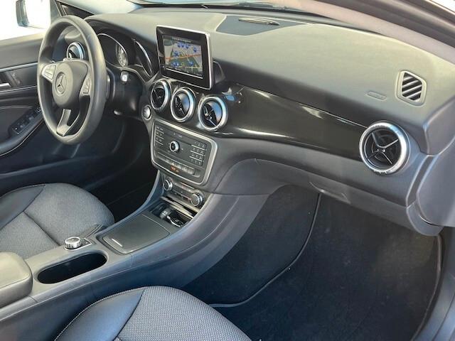 Mercedes-benz CLA 220 d S.W. Automatic Sport