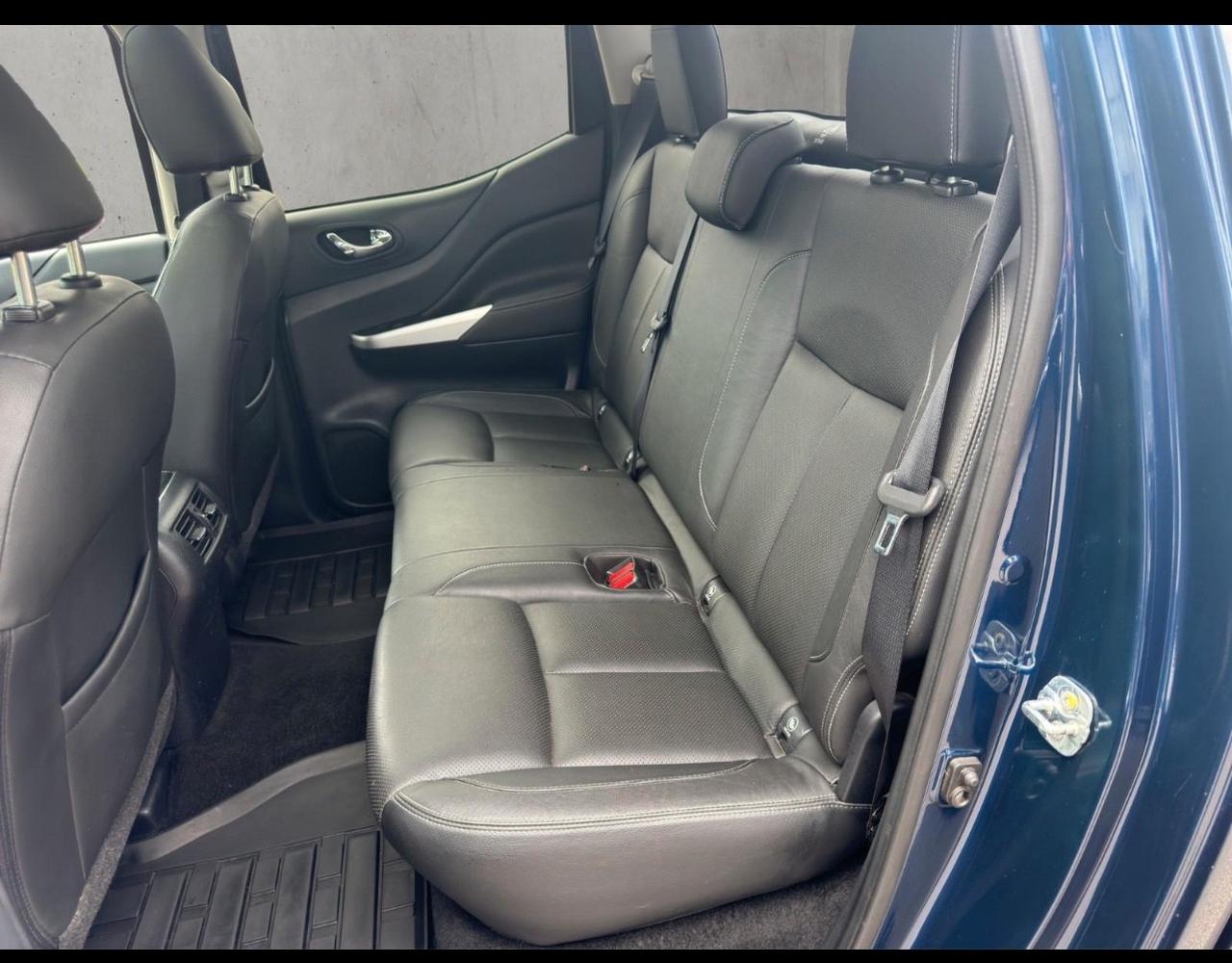 Nissan Navara 2.3 dCi 190 CV 4WD Double Cab N-Guard