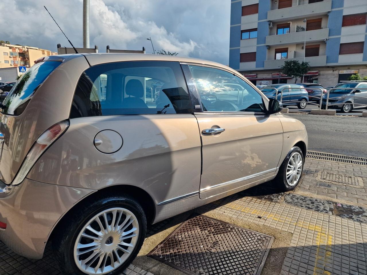 Lancia Ypsilon 1.2 69 CV Diva