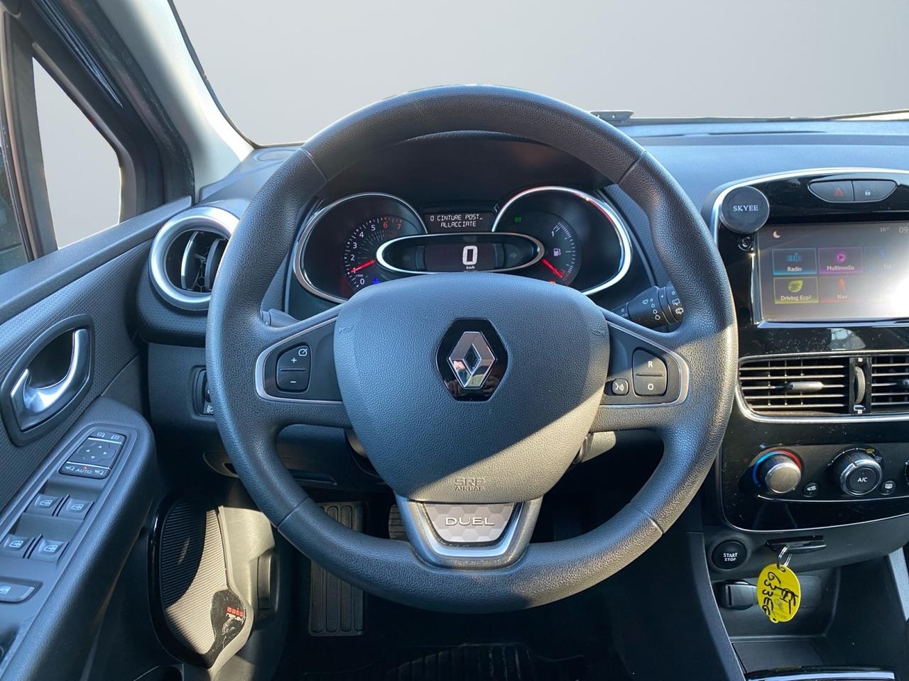 RENAULT Clio IV 2017 - Clio 0.9 tce energy Duel 90cv my18