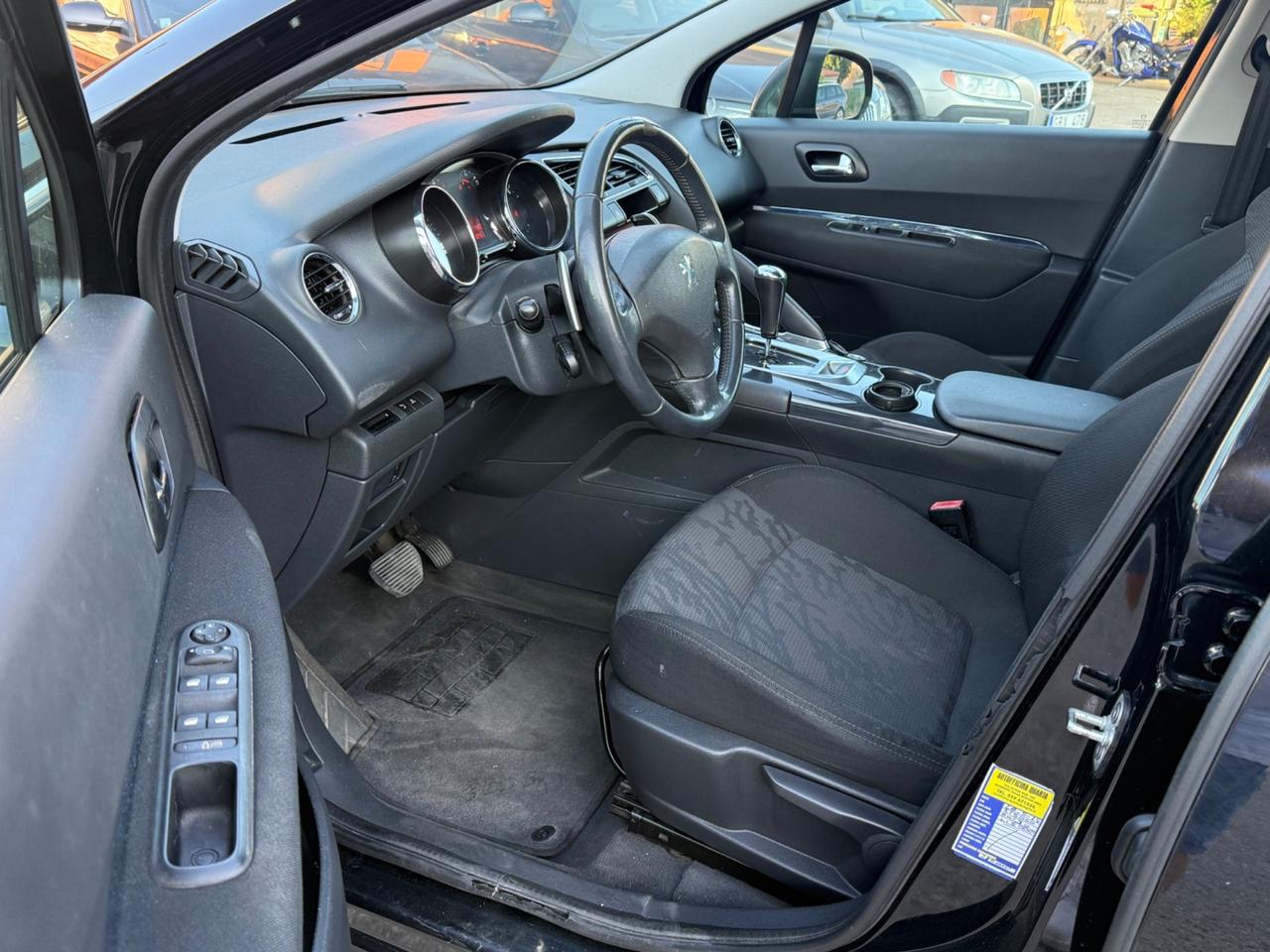 Peugeot 3008 1.6HDi 112CV cambio AUTOMATICO Premium