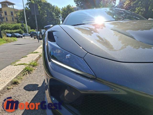 FERRARI F8 Tributo