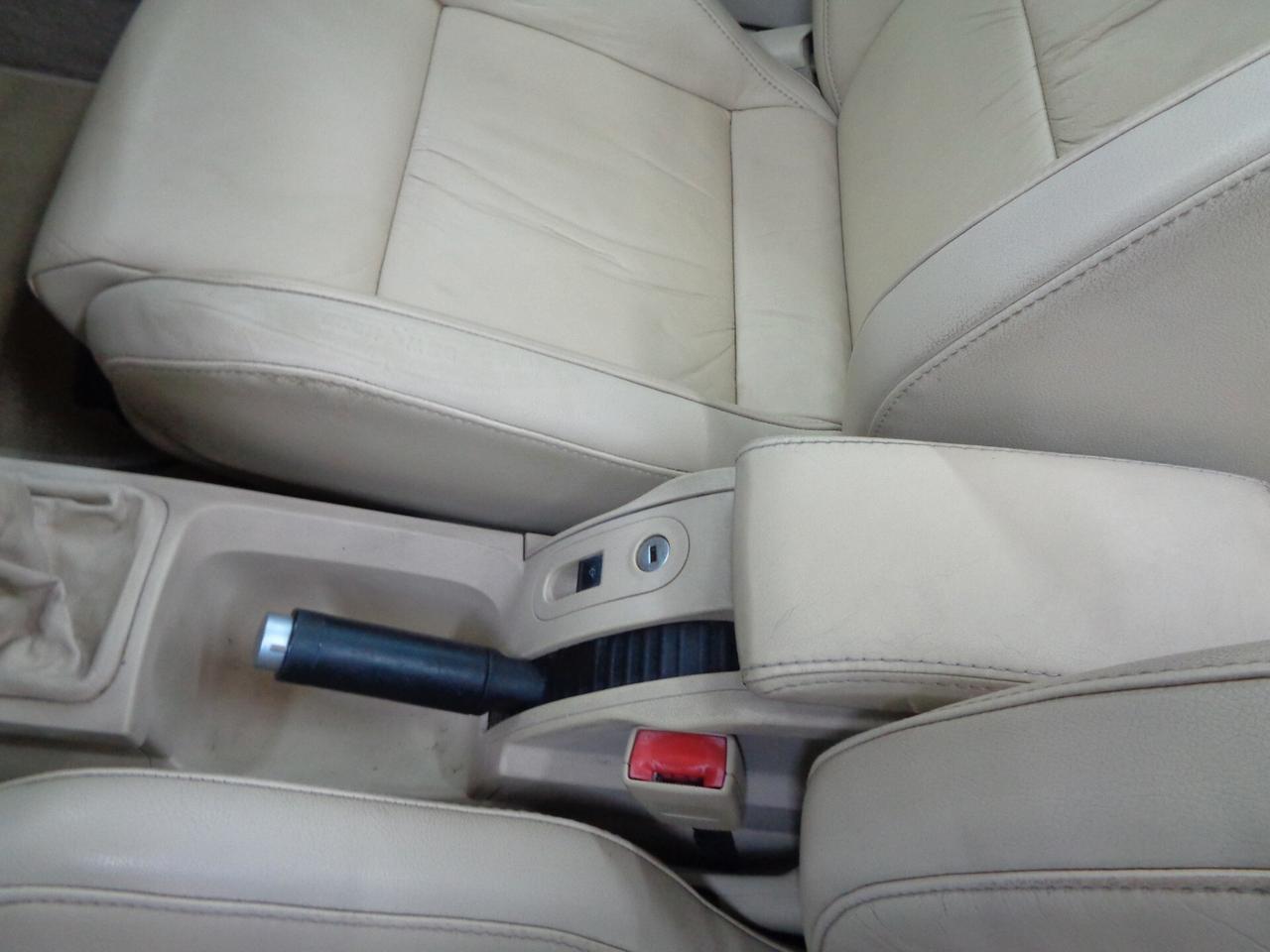Volkswagen New Beetle 2.0 Cabrio