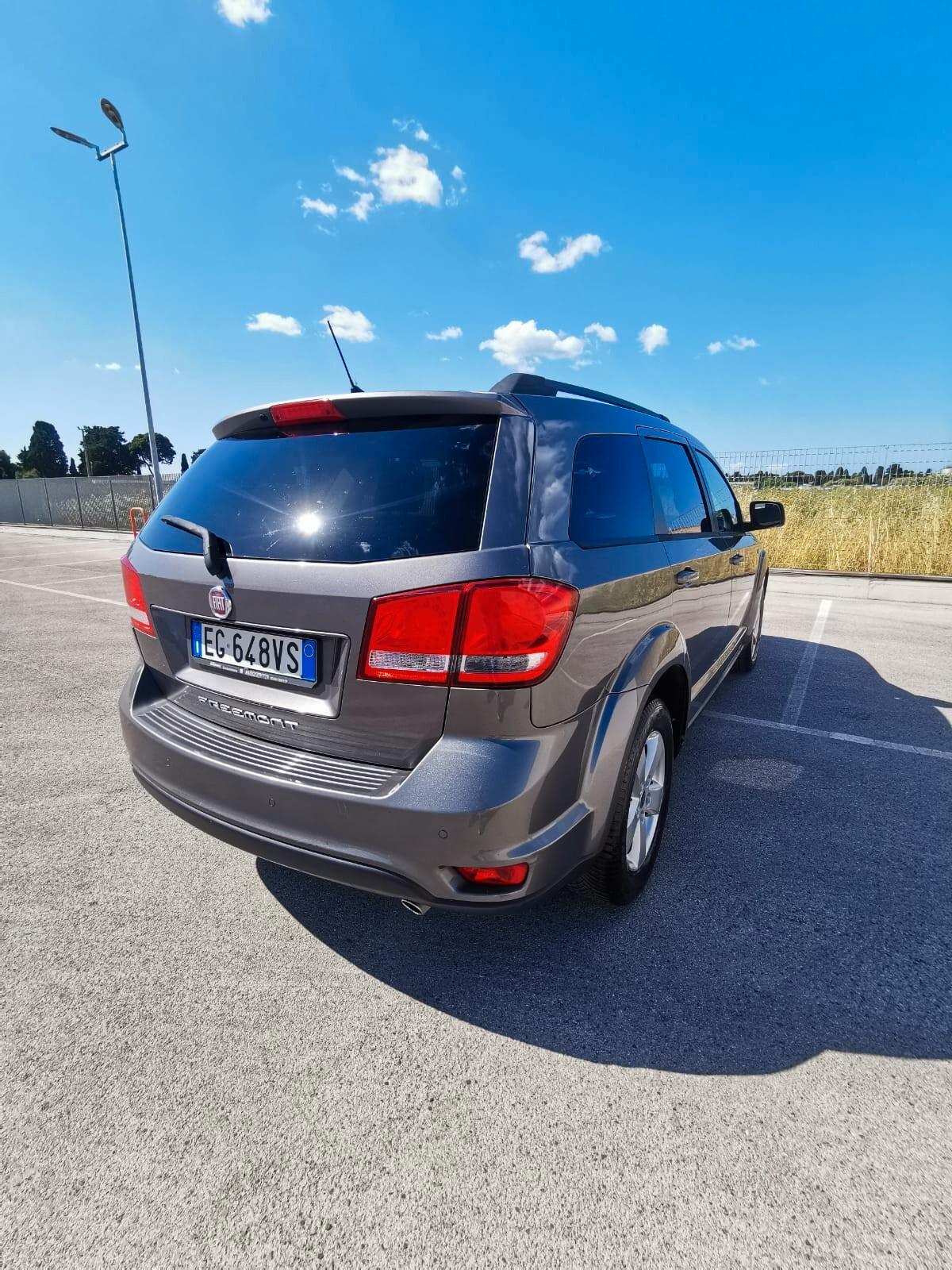 Fiat Freemont 2.0 MJ 140 CV Urban 7 POSTI