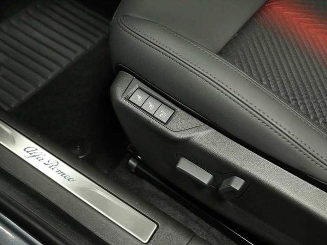 ALFA ROMEO Junior 1.2 145 CV Hybrid eDCT6 Q4-Pronta Consegna-4x4