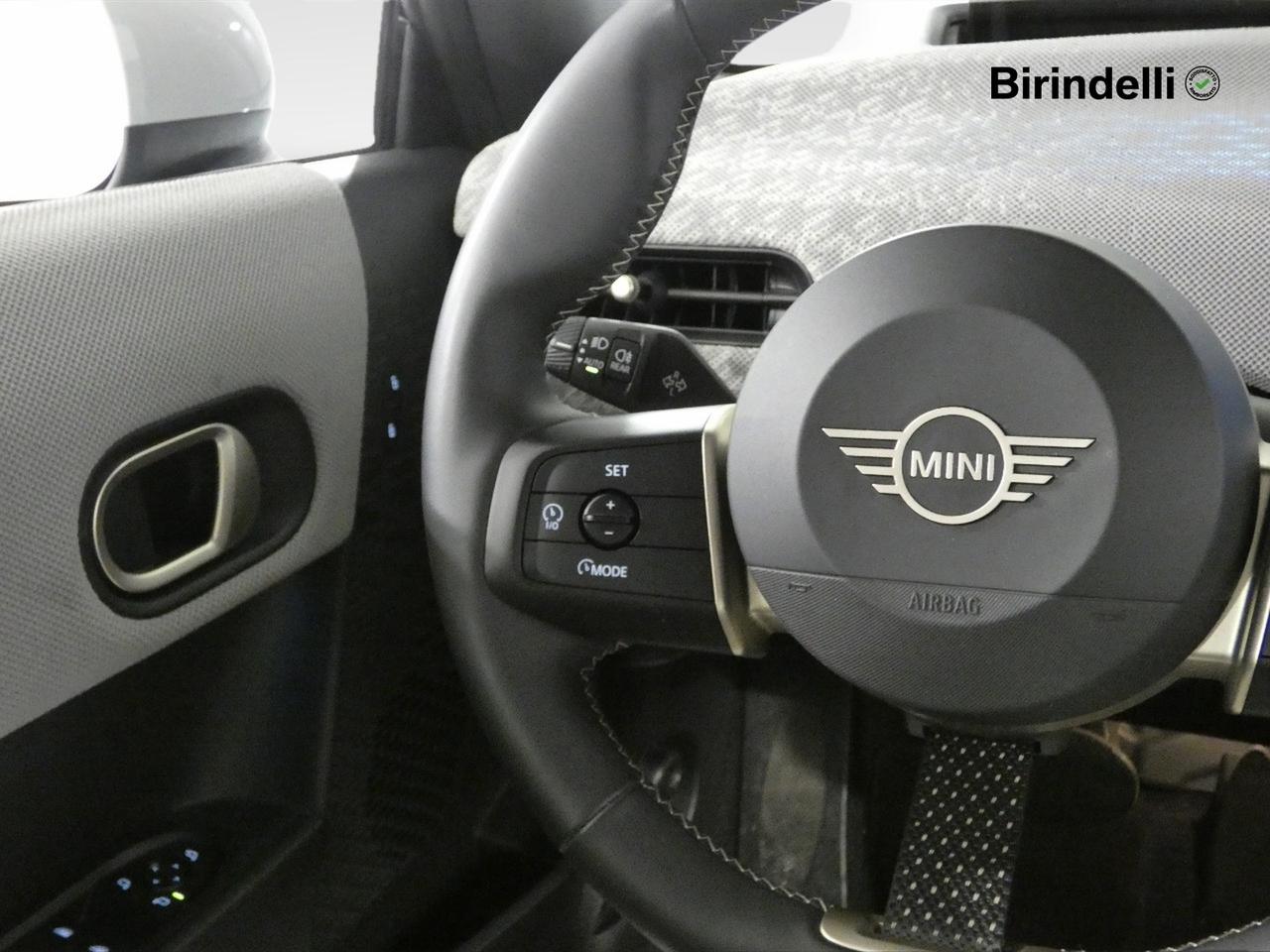 MINI Mini 5ª serie (F66) - Mini Cooper C Favoured
