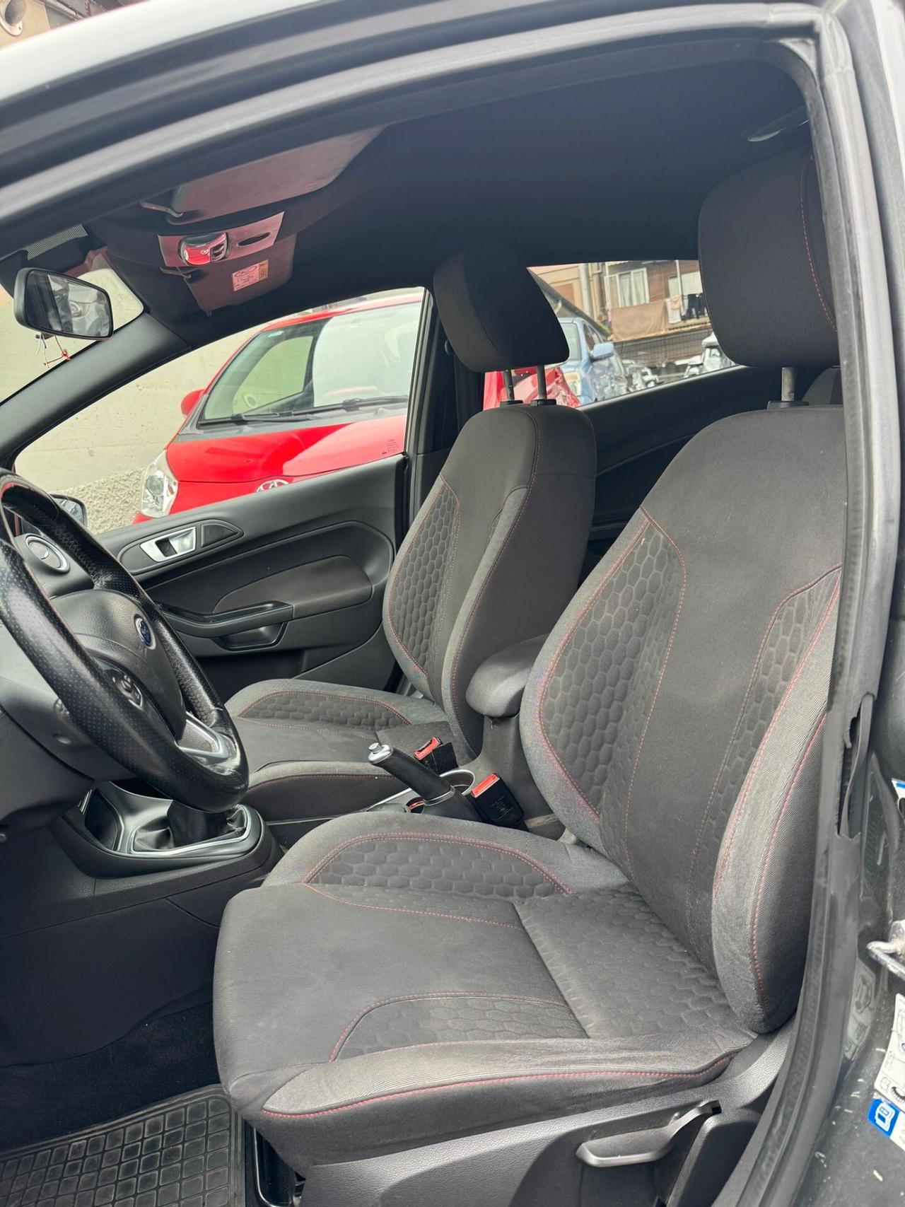 Ford Fiesta 1.5 TDCi 75CV 5 porte ST-Line