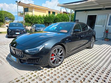 Maserati Ghibli 330 CV MHEV GT
