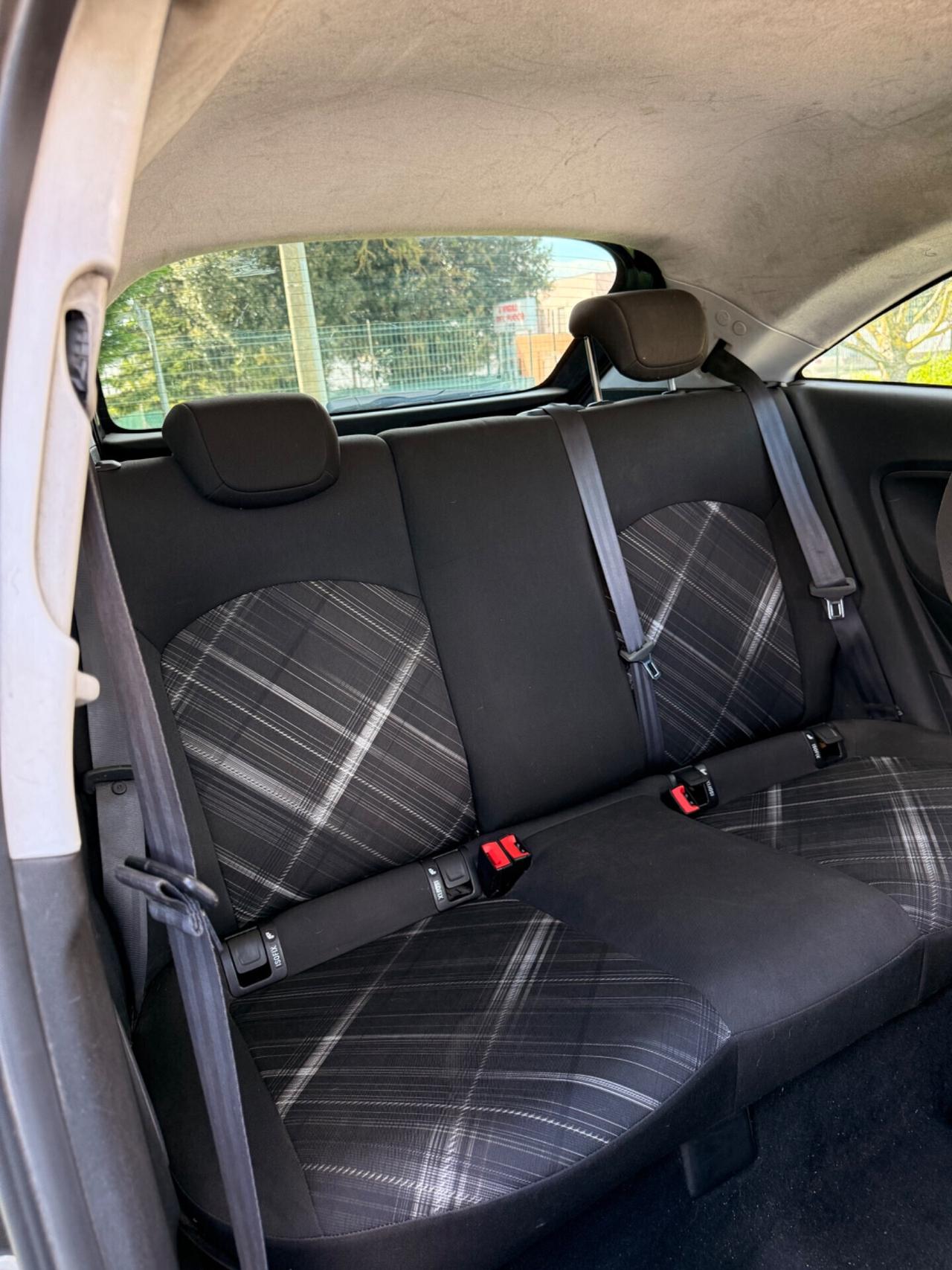 Opel Corsa 1.4 benzina GPL Euro6B NEOPATENTATI
