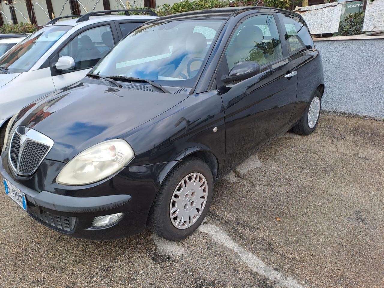 Lancia Ypsilon 1.3 MJT 75 CV Oro Giallo
