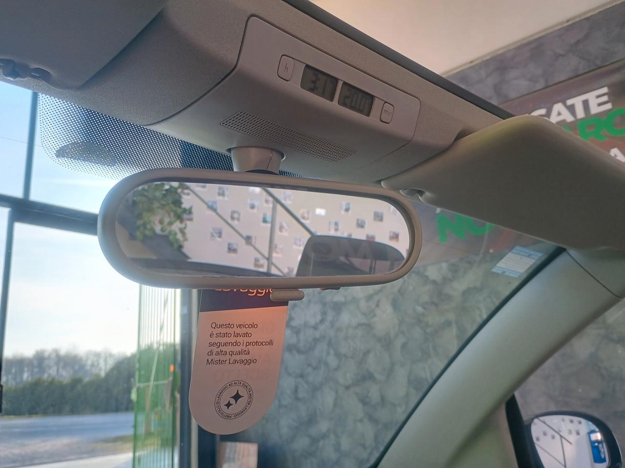 VOLKSWAGEN NEW BEATTLE CABRIO