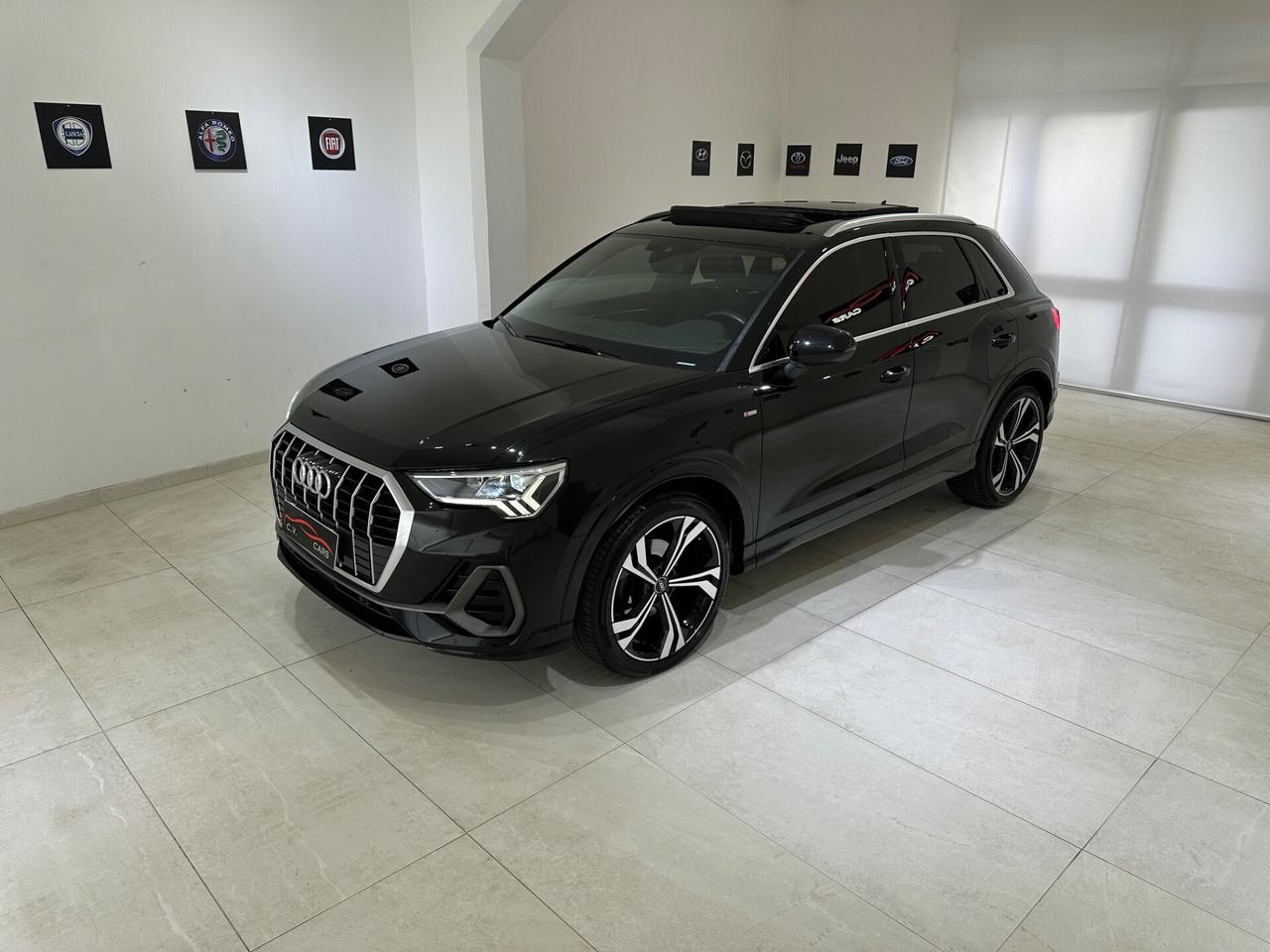 Audi Q3 2.0 TDI 150 CV S tronic S line Edition TOTAL BLACK CON TETTO
