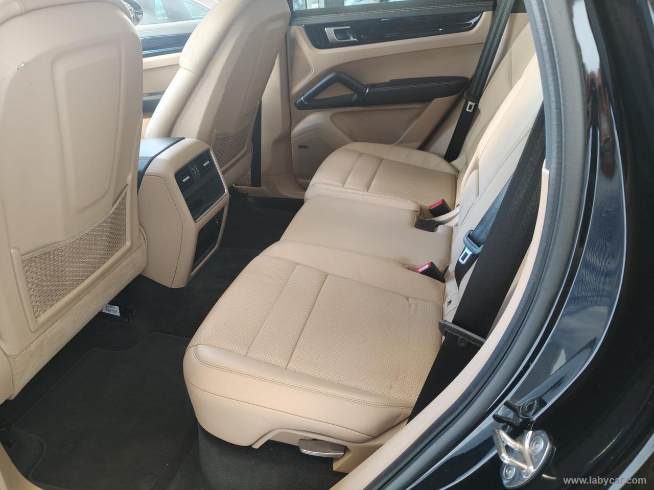 PORSCHE Cayenne 3.0 V6 E-Hybrid