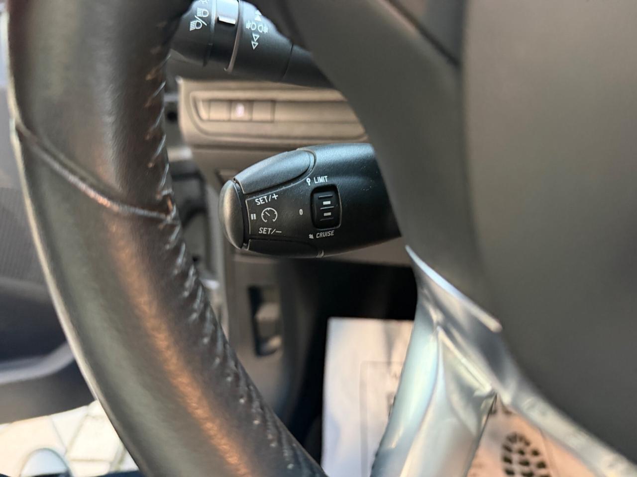 Peugeot 208 1.2 Benzina Neopatentati