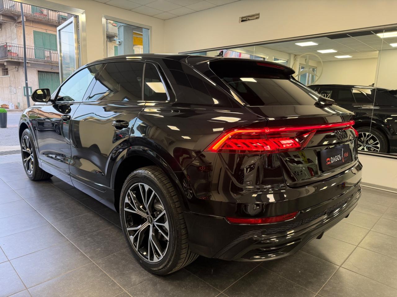 Audi Q8 50 TDI 286 CV quattro S LINE