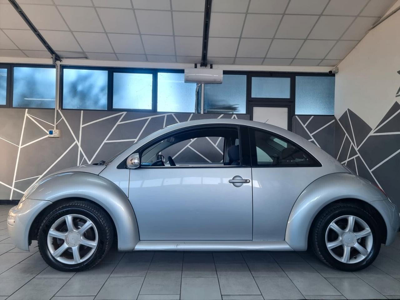 Volkswagen New Beetle 1.4 16V ARTE NEOPATENTATI