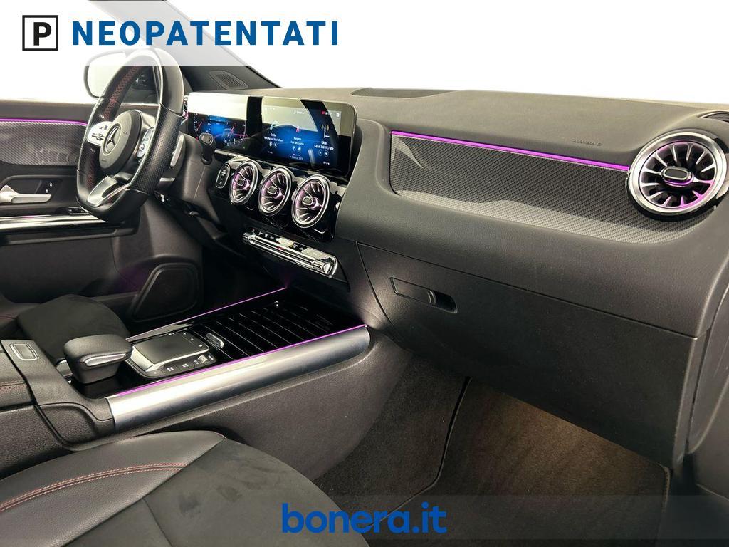 Mercedes GLA 180 180 D Premium 8G-DCT