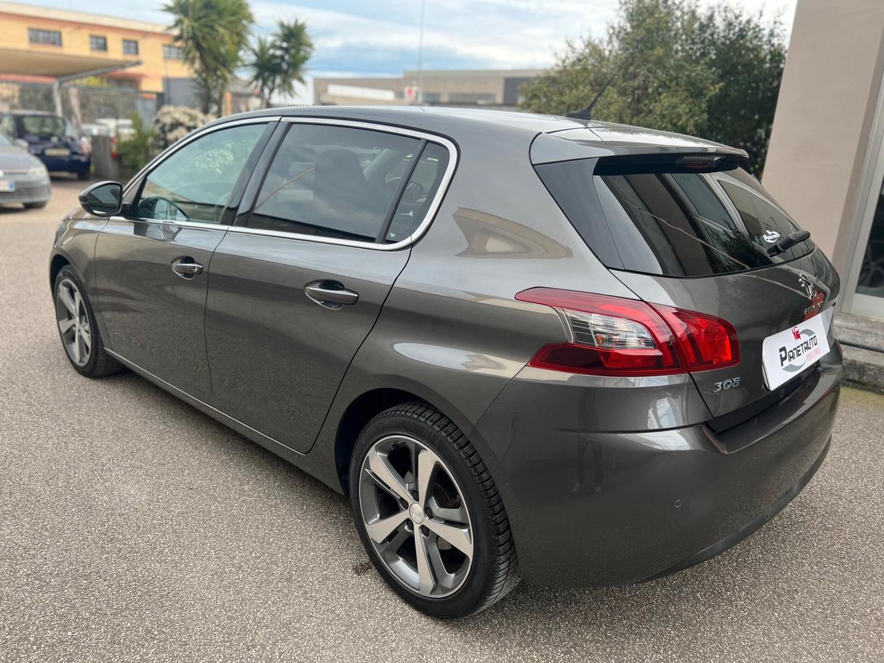 Peugeot 308 5pt 1.5 bluehdi 130cv Allure NAVI/PDC PERFETTA!!