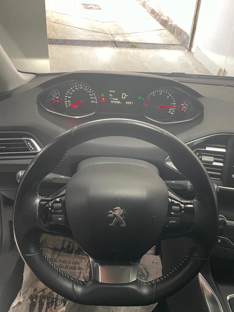 Peugeot 308 BlueHDi 120 SW Allure NAVI*LED*XENON UNICOPR