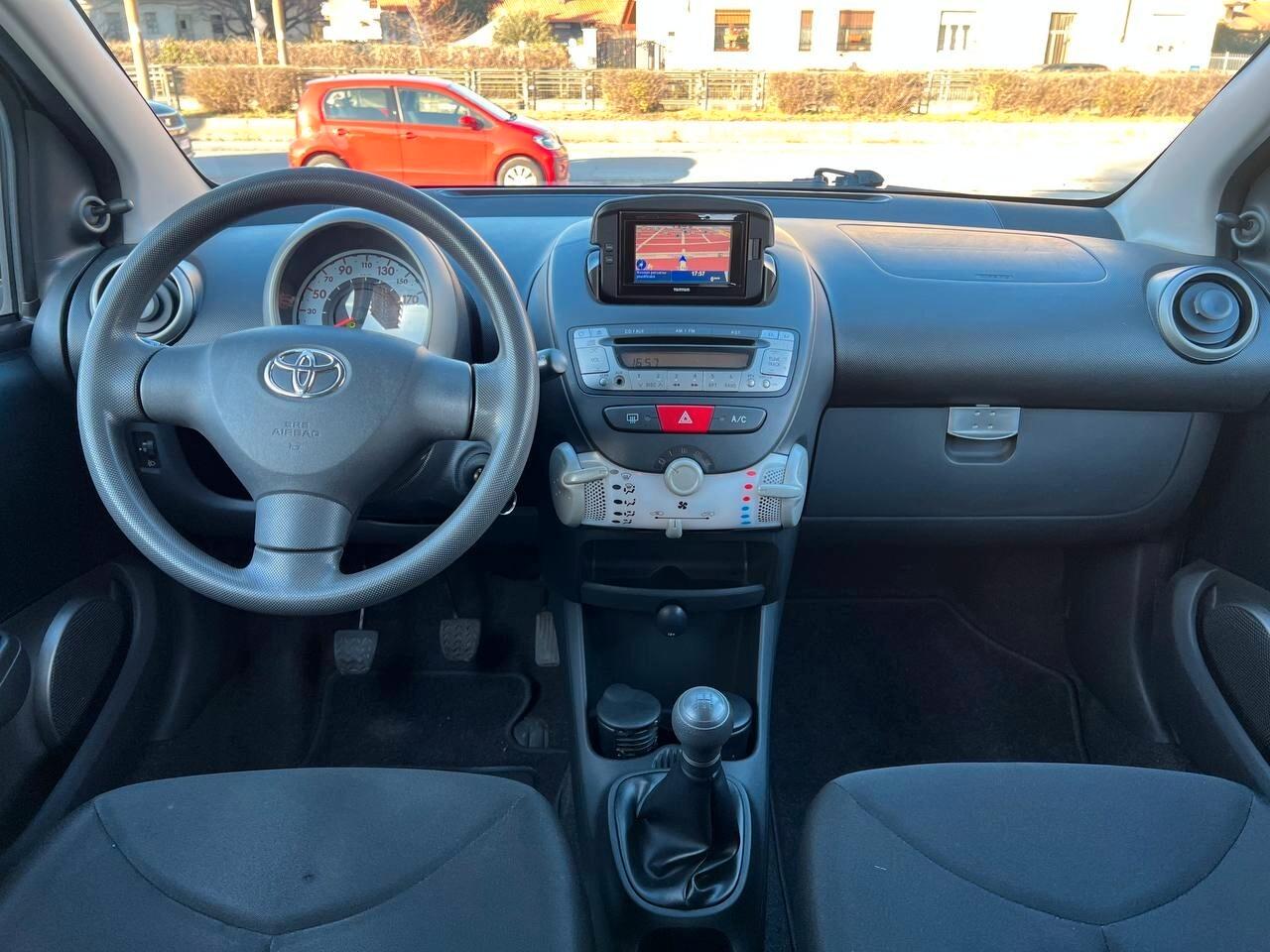Toyota Aygo 1.0 12V VVT-i 3 porte Active Connect