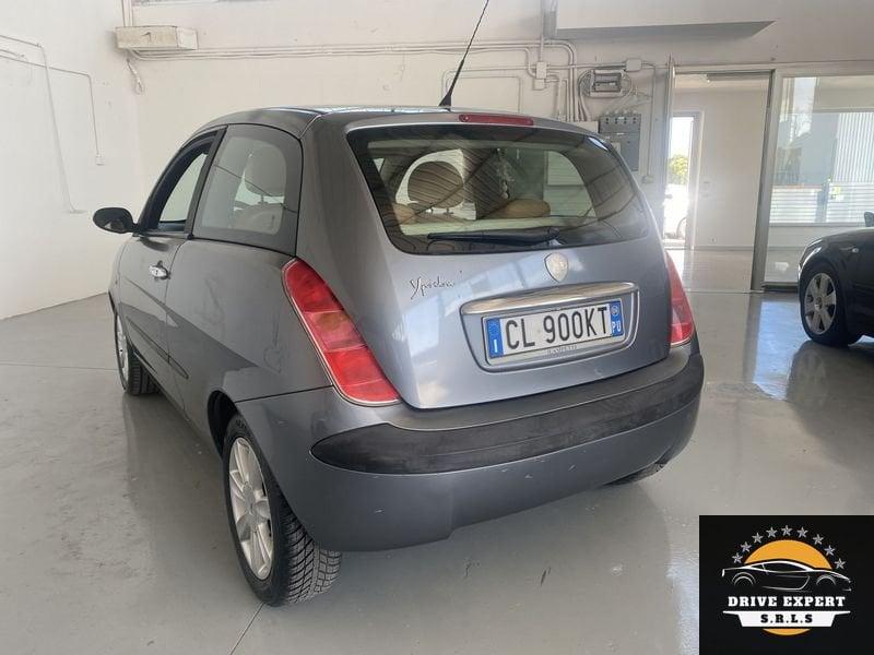 Lancia Ypsilon Ypsilon 1.2 16V Argento