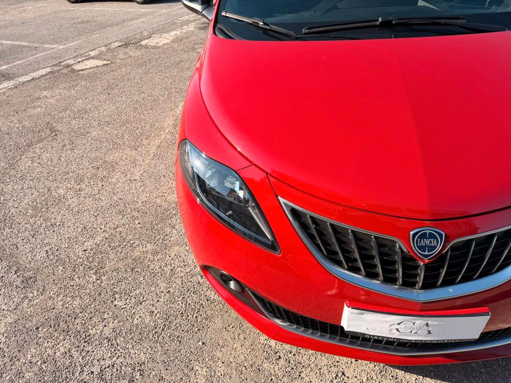 Lancia Ypsilon 1.0 firefly hybrid Silver s&s 70cv