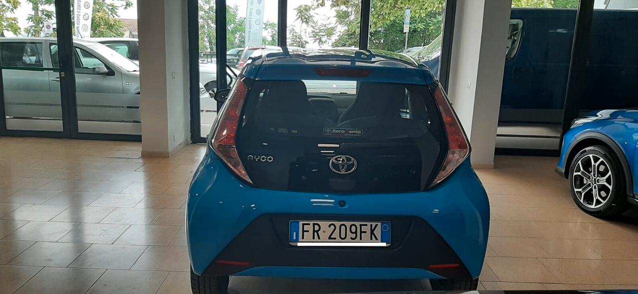Toyota Aygo 1.0 VVT-i 69 CV 5 porte x-business