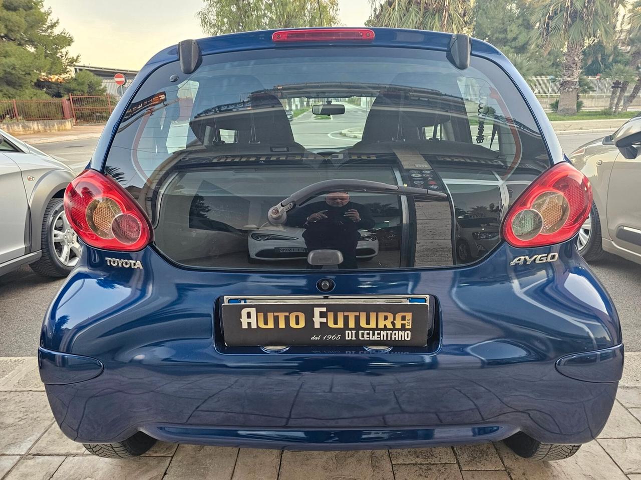 TOYOTA AYGO 1.0 60CV SOL AUTOMATIK