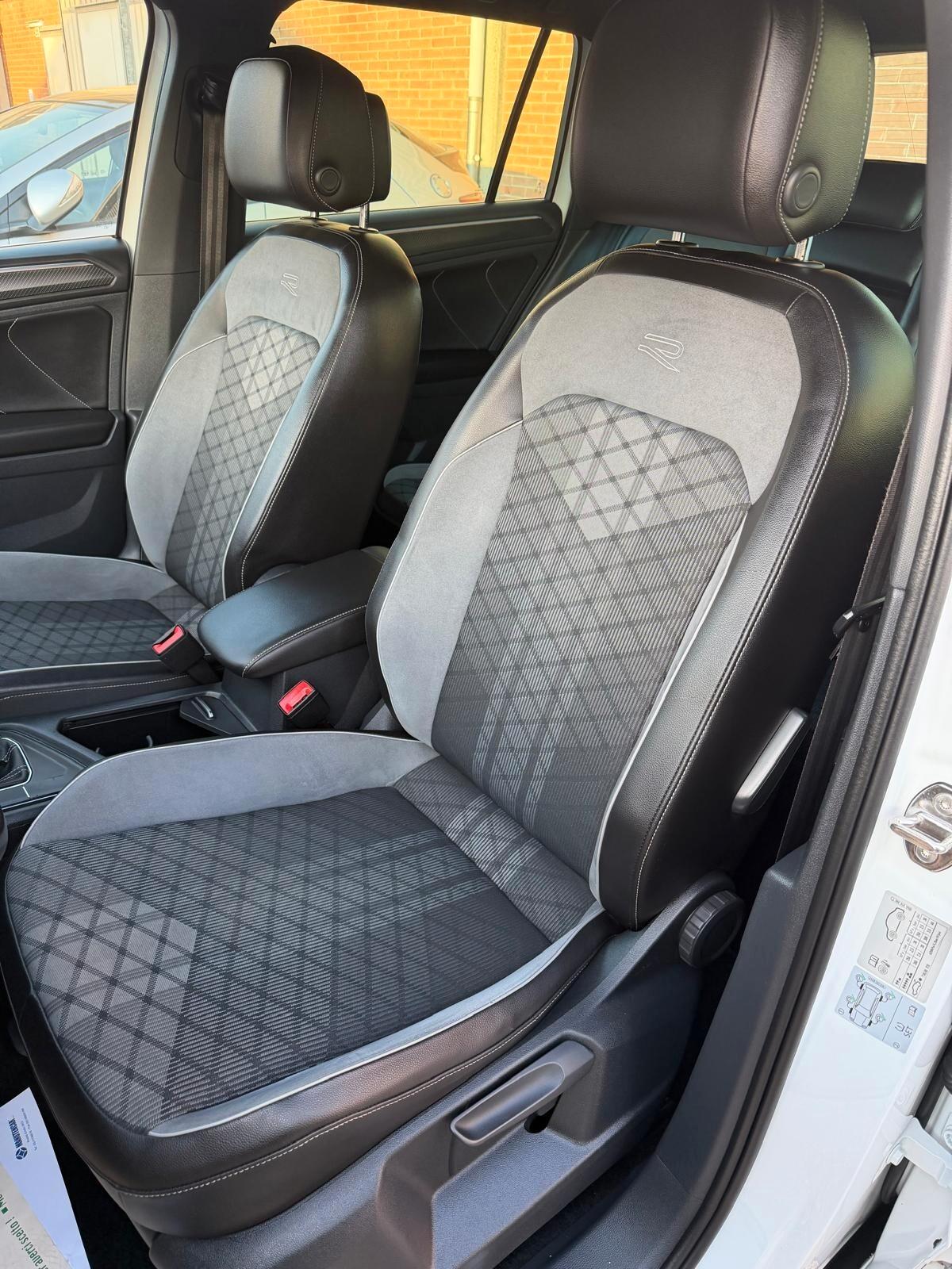 Volkswagen Tiguan 2.0 TDI 150 CV SCR DSG R-Line BIANCO PERLATO
