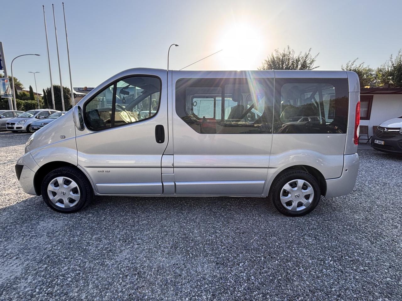 nissan primastar 7 posti trasporto 2 carrozzine per disabili