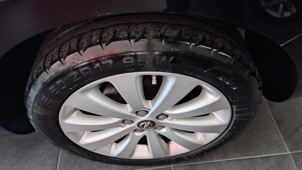 Opel Astra 1.4 Turbo 140CV Sports Tourer GPL Tech Elective