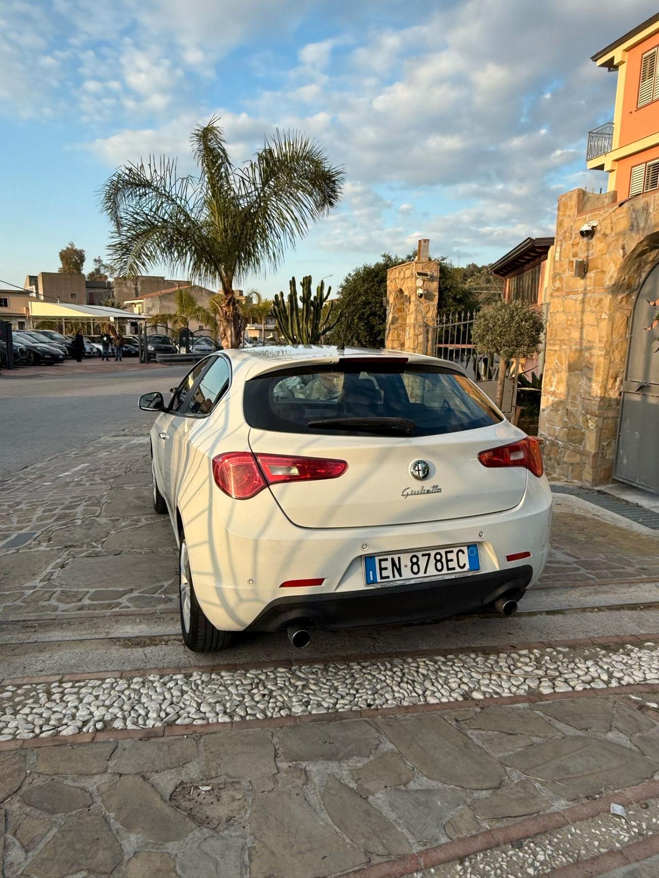 Alfa Romeo Giulietta 2.0 JTDm-2 140 CV Distinctive