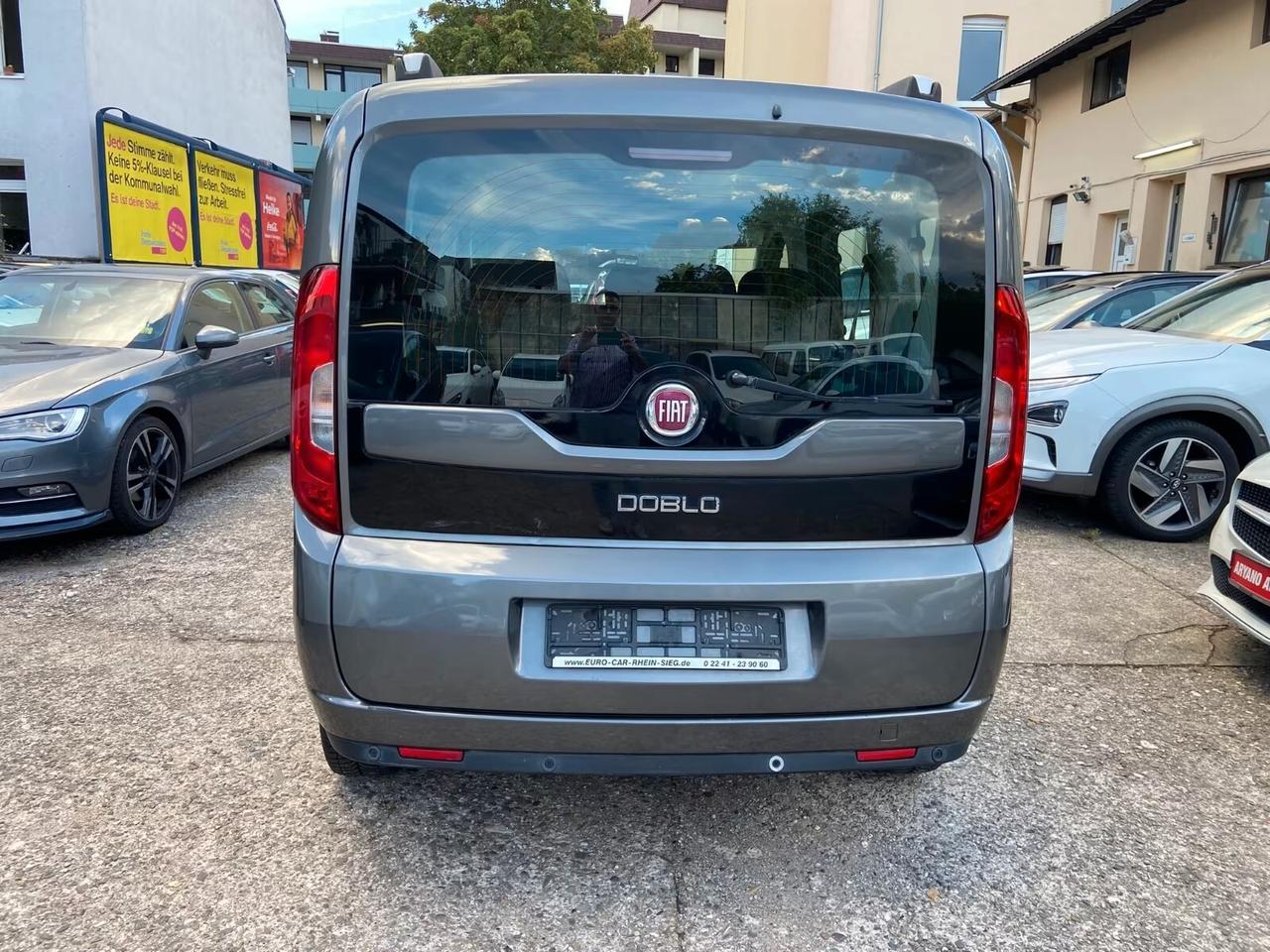 Fiat Doblò 1.4 16V Lounge 7 POSTI