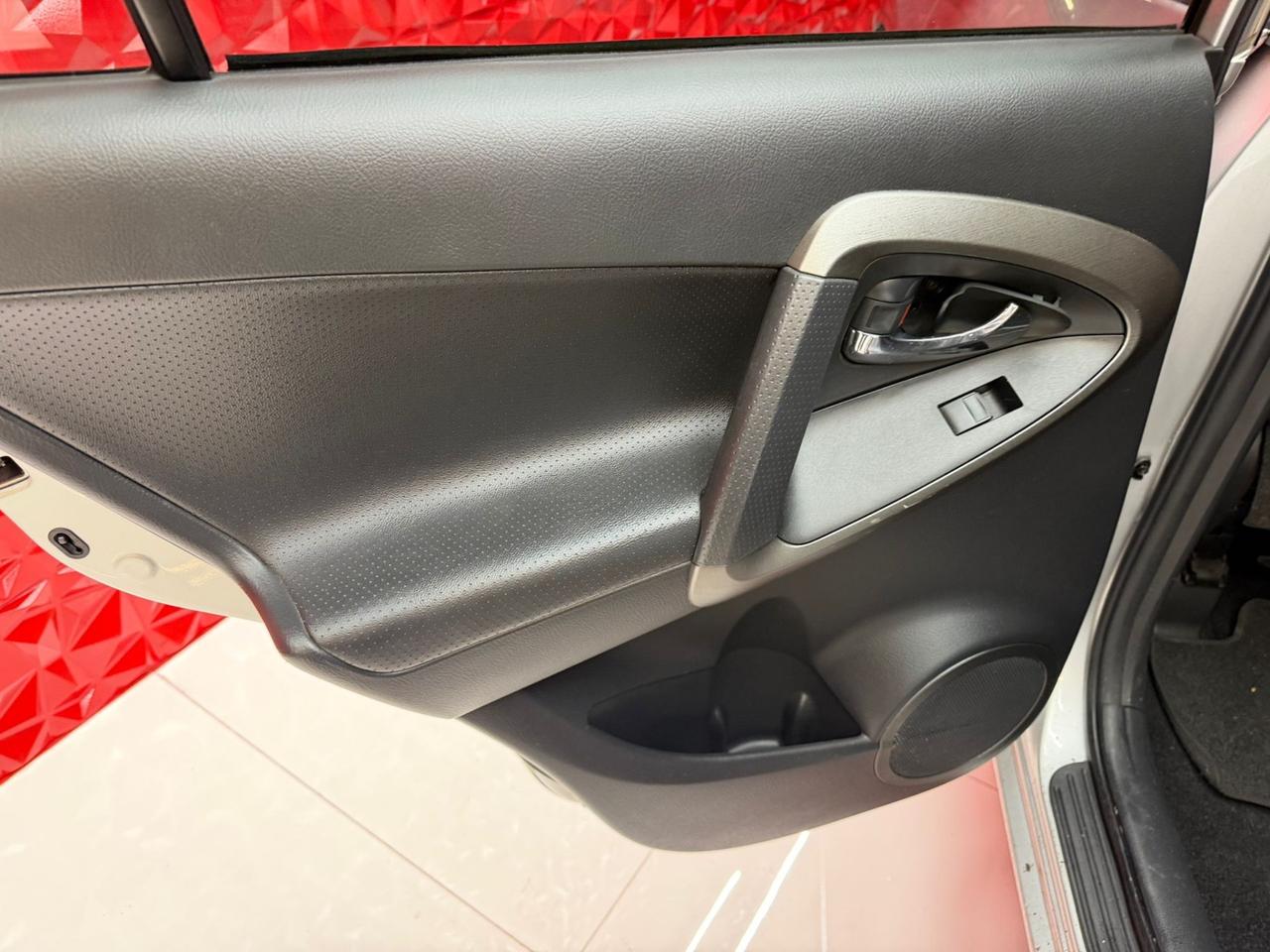 Toyota RAV4 2.2 D-4D 150 CV DPF Luxury