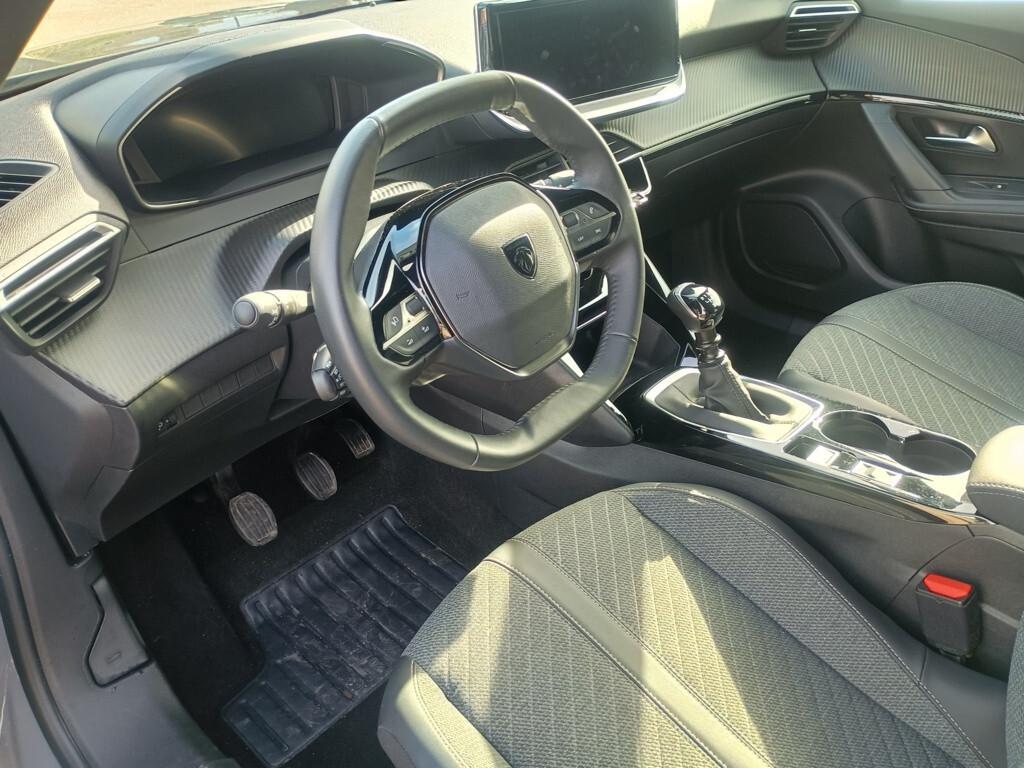 Peugeot 2008 1.2 100cv Allure