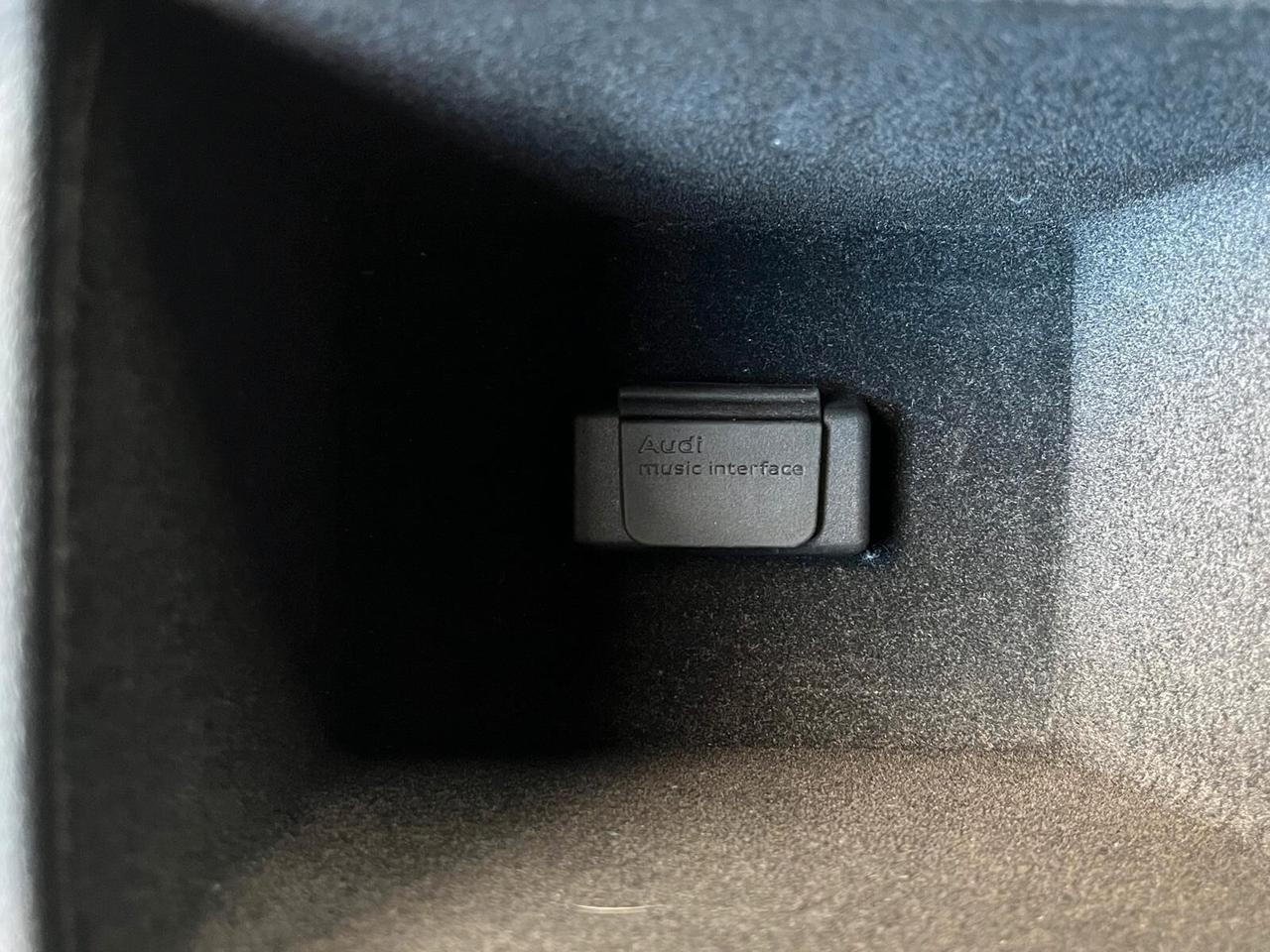 Audi Q3 2.0 TDI 184 CV quattro S tronic Sport S-LINE