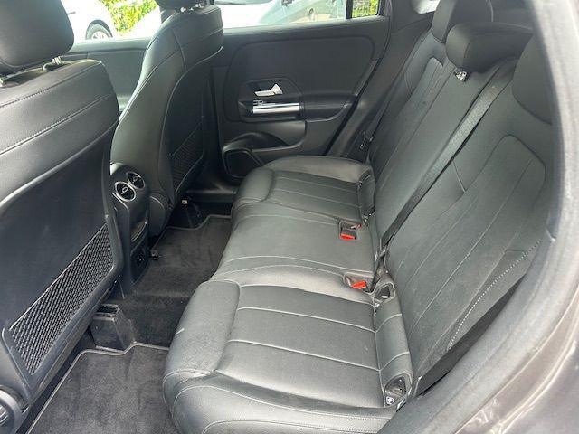 MERCEDES-BENZ GLA 200 d Automatic Sport
