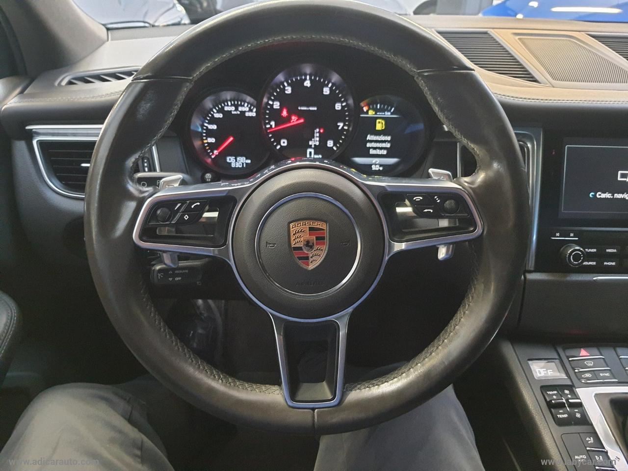 PORSCHE Macan 2.0